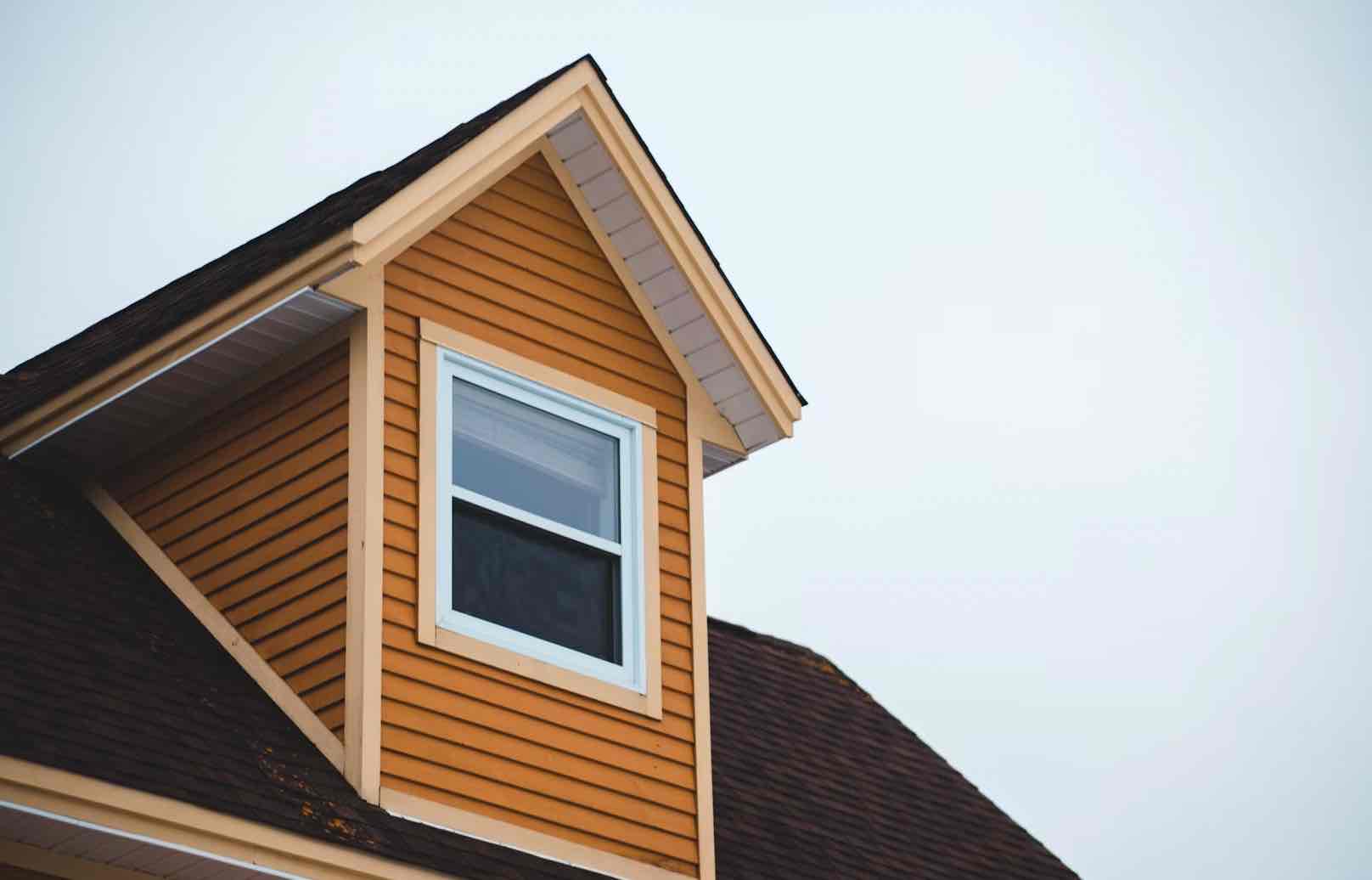 How Do I Evaluate Whether My Chimney Needs a Cricket or Other Drainage Detail?
